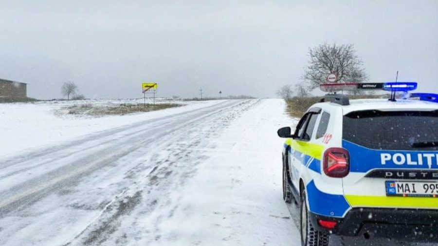 VIDEO Ninge în toată țara. Șoferii, îndemnați să pornească la drum cu automobilele echipate