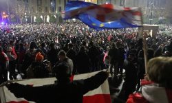 Georgia: Mii de manifestanţi pro-UE, în stradă pentru a patra zi consecutiv. Care este motivul?