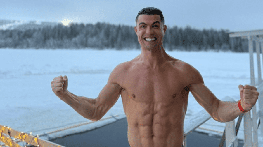 VIDEO Cristiano Ronaldo, vacanță de milionar în Laponia. Starul a făcut o baie la -20 de grade Celsius