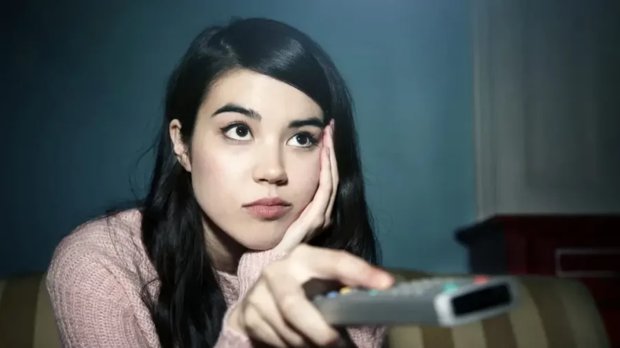Cum pierdem 5 zile pe an căutând filme și videoclipuri: Paradoxul erei cu prea mult conținut