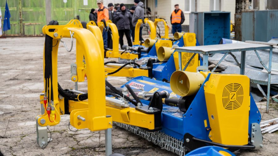 FOTO ASD a achiziționat noi utilaje moderne pentru întreținerea drumurilor naționale