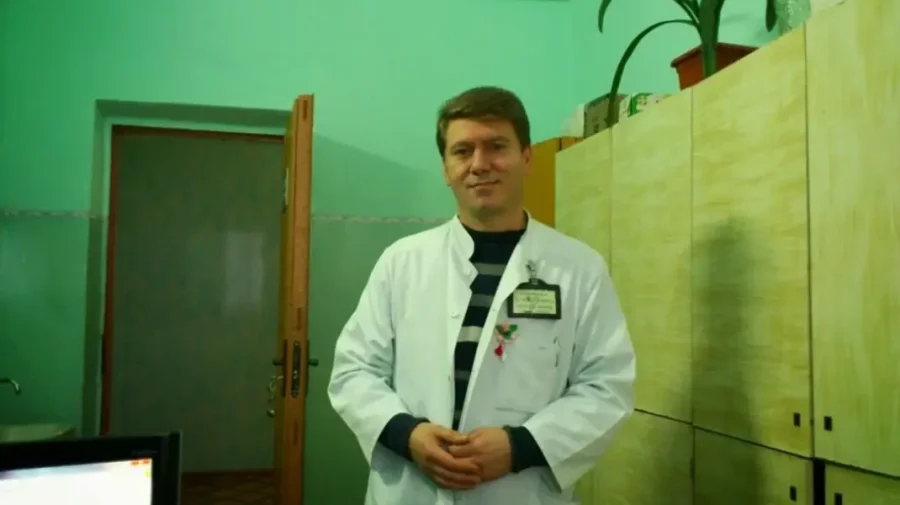 Medicul-șef de la maternitatea din Bălți, condamnat pentru extorcare de remuneraţii, a fost readus la post