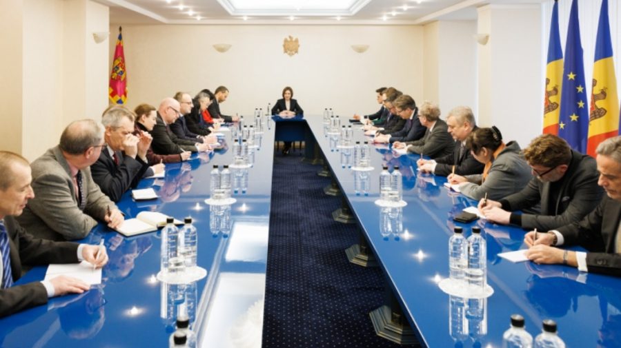 VIDEO Ambasadorii din UE și G7, invitați la Președinție. Discuții despre reforma justiției și aderare la UE