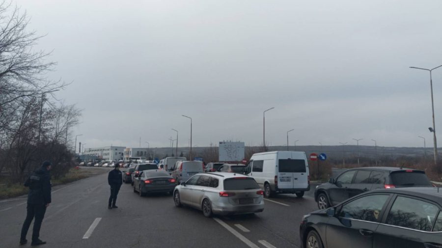 Atenție, călători! Aglomerație la frontiera Leușeni-Albița, pe direcția ieșire din Republica Moldova