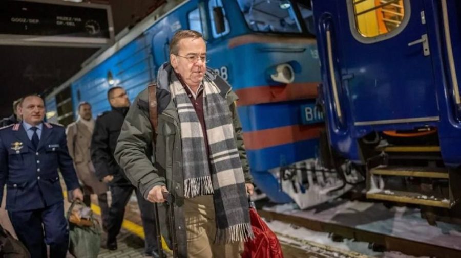 Ministrul Apărării din Germania, la Kiev. „Vom continua să sprijinim activ Ucraina”