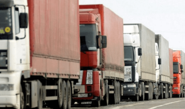 Cozi mai mici la vama moldo-română? Serviciul Vamal promite reducerea numărului de camioane la frontieră