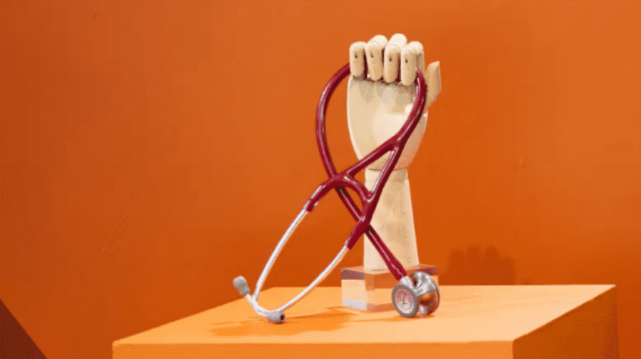Ține doctorul departe! Întrebările pe care să ți le adresezi, dacă vrei să te simți mai sănătos în 2025