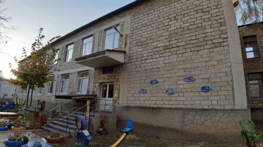 Scandal în grădinița din Tuzara. O educatoare este acuzată că ar fi agresat un copil