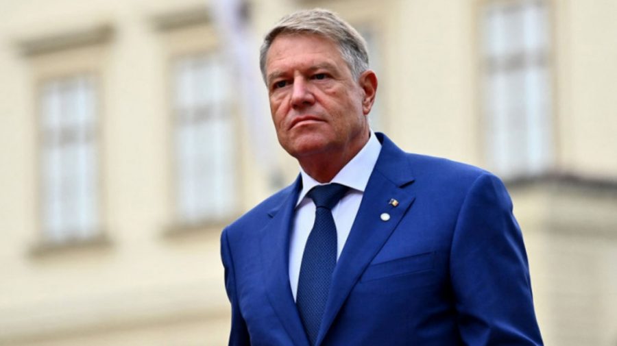 Iohannis și-a anunțat demisia: „Voi pleca din funcție poimâine pentru a scuti România să fie de râsul lumii”