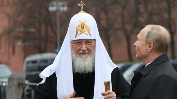 Patriarhul Kirill avertizează despre „neo-păgânism” în rândul militarilor ruși. „Vor să slăbească influența Bisericii”