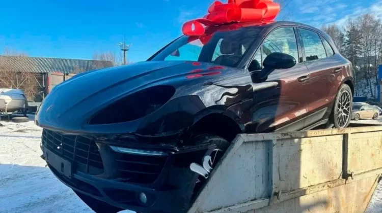 Un bărbat a aruncat la gunoi un Porsche Macan. Iubita i-a refuzat cadoul de Ziua Îndrăgostiților