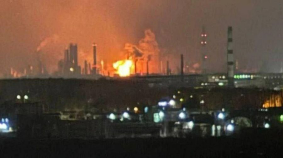 VIDEO Incendiu la una din cele mai mari rafinării din Rusia, după un atac ucrainean cu drone