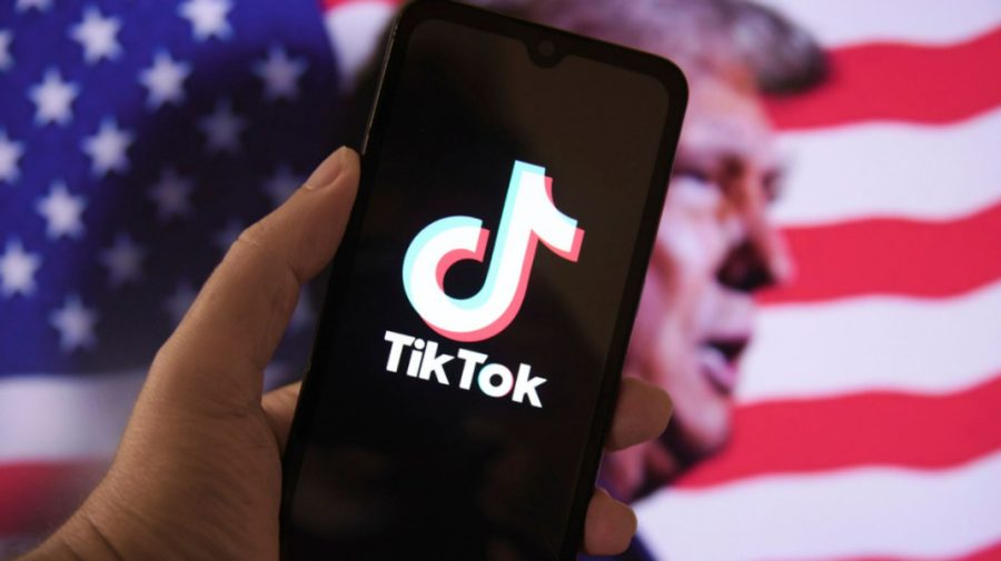 TikTok revine în magazinele de aplicaţii Apple şi Google din SUA