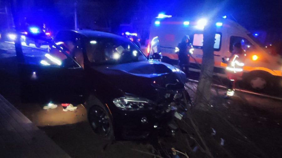 FOTO O șoferiță beată criță a provocat un accident rutier în orașul Bălți. Cum s-a produs impactul