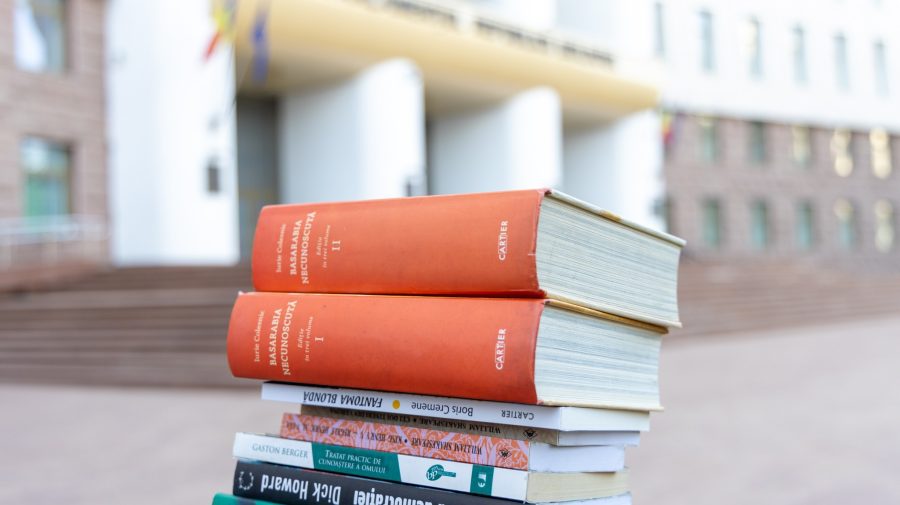 Mai multe cărți pentru biblioteca europeană: O editură din țară s-a alăturat campaniei de lectură lansată de Parlament
