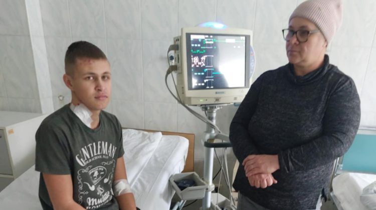 Strigăt de ajutor. Un adolescent de 17 ani din Nisporeni are nevoie de transplant de rinichi