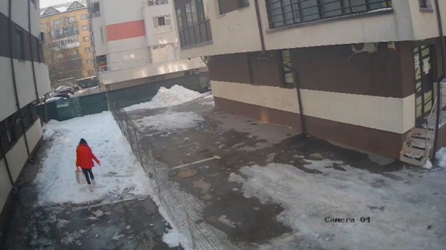 O femeie a fost ucisă de o bucată de gheață desprinsă de pe un bloc dintr-un județ ce înconjoară Bucureștiul