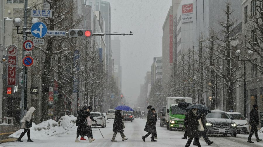 Japonia, îngropată sub zăpadă: „Locuiesc aici de 10 ani şi nu am mai văzut aşa ceva”. Mai multe persoane au decedat