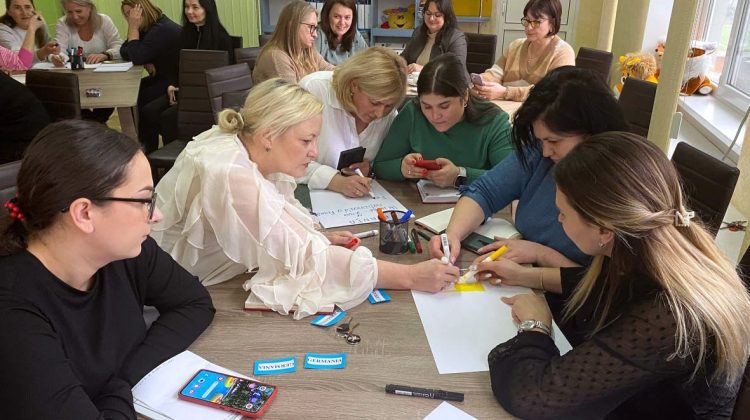Primăria Chișinău a desemnat cîștigătorii concursului „Pedagogul Anului” 2025. Premiul mare – 50 de mii de lei
