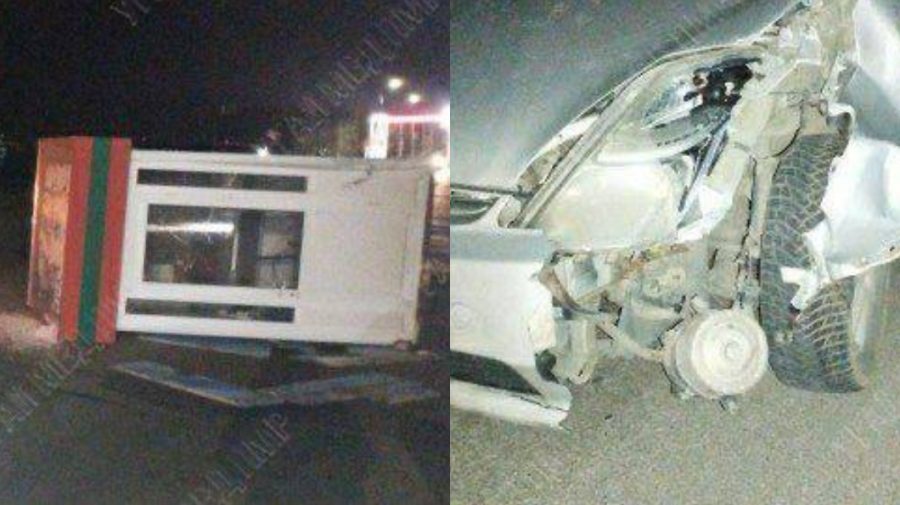 FOTO Accident la bariera de la Bender: Un tânăr a răsturnat cu mașina punctul de control