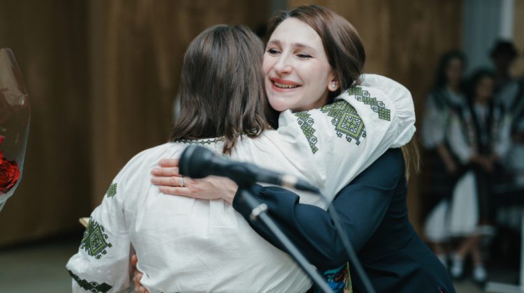 Spectacol de suflet cu Tania Cerga la Rîșcani – o celebrare a artei și a femeilor din comunitatea „Femeile Moldovei”