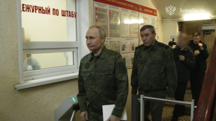 Putin, în vizită în zona de război, pentru prima dată de la invazia Ucrainei. S-a îmbrăcat în uniformă militară