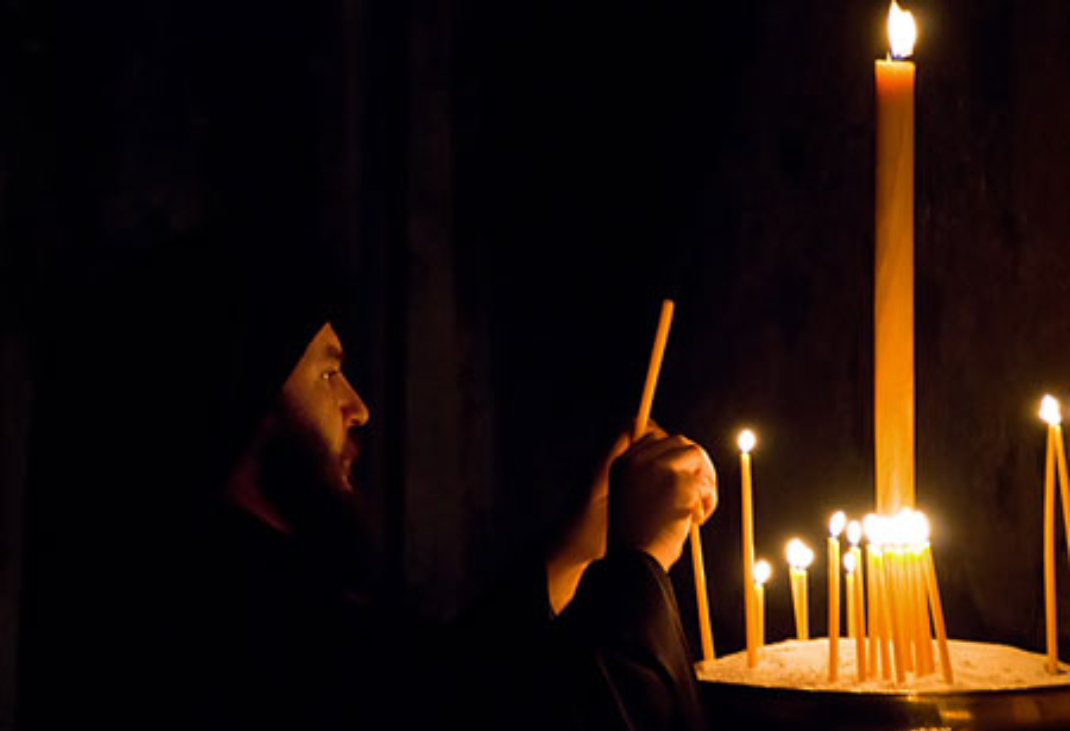 Vineri începe Postul Adormirii Maicii Domnului