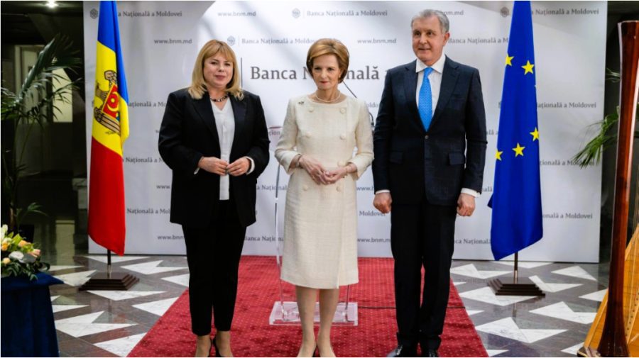 FOTO Familia Regală a României, în vizită la BNM. Despre ce a discutat cu guvernatoarea Anca Dragu