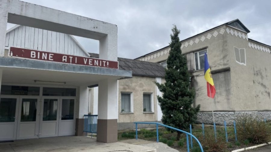 Rămas bun în loc de bine ați venit… Numărul mic de elevi este motivul lichidării Gimnaziului din Dolna