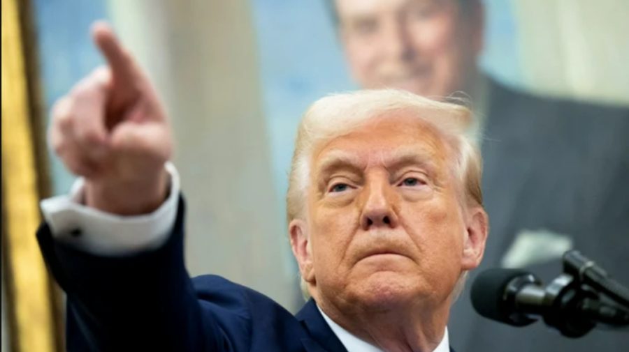 Casa Albă anunță că taxele vamale impuse Chinei de Donald Trump vor creşte de miercuri la 104%
