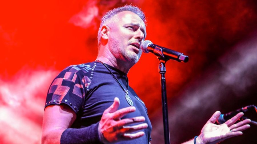 Peste 500.000 de bilete, vândute pentru show-ul unui cântăreț neonazist