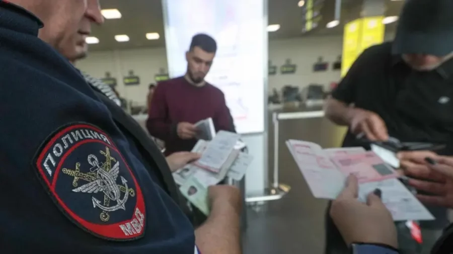 Putin creează un nou serviciu pentru gestionarea cetățeniei și imigrației în Rusia