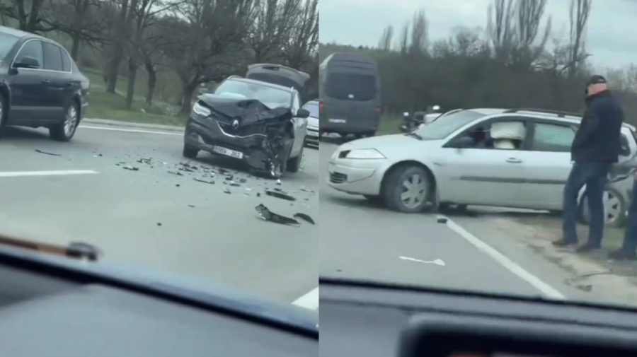 VIDEO Accident la Sîngerei. Două mașini s-au lovit violent
