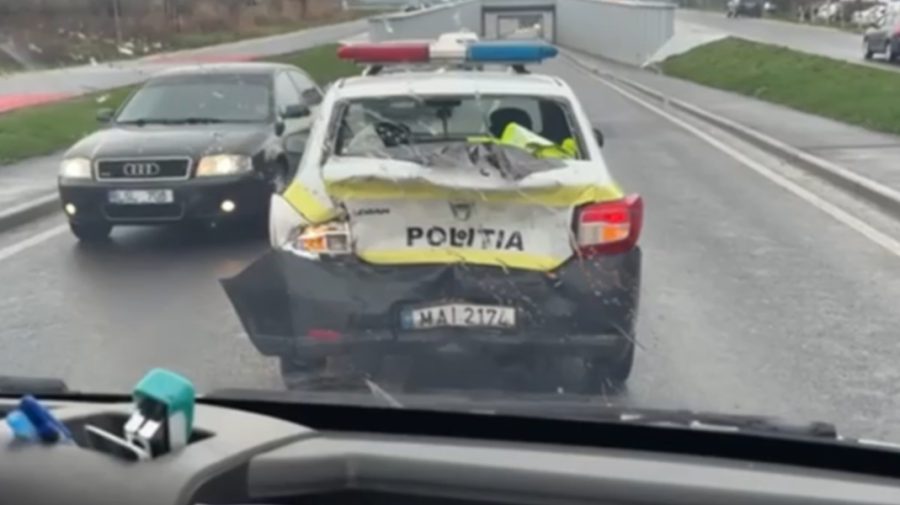 Accident rutier între o mașină de poliție și un Volkswagen, la Bălți. Imagini VIDEO de la fața locului