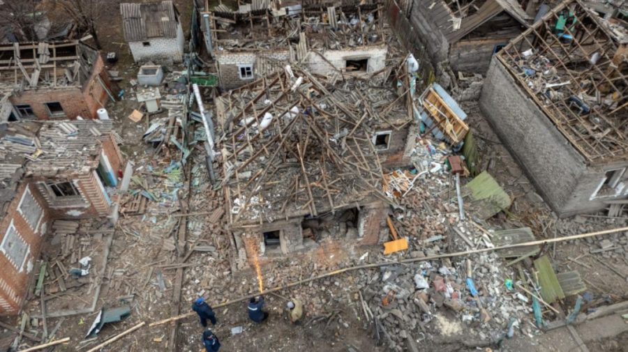 Rusia a lansat circa 90 de drone asupra Ucrainei. Patru persoane au fost rănite, iar mai multe clădiri – avariate