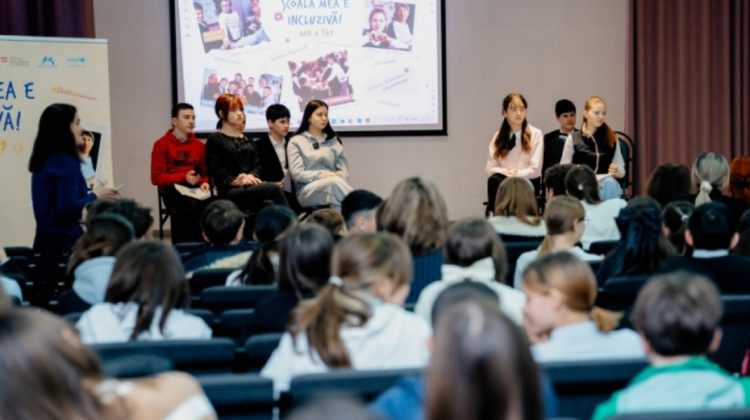Teatrul social pornește în școlile din țară. Copiii vor învăța cum să combată bullying-ul