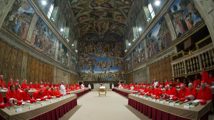 Secretele Conclavului: 133 de cardinali încep procesul alegerii Papei