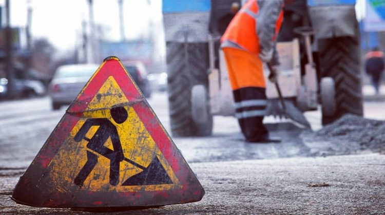Lucrări de reparație pe strada Constantin Stere din capitală. Traficul este redirecționat