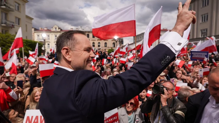 Răsturnare de situaţie în Polonia. Candidatul naţionalist Karol Nawrocki trece în fruntea cursei prezidenţiale