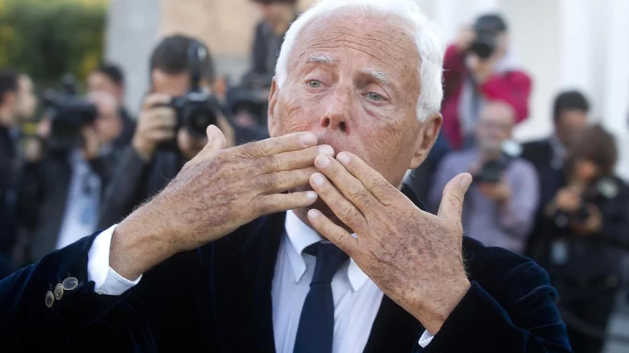 Giorgio Armani revine în viața publică la 91 de ani. Promite prezența la săptămâna de modă din septembrie