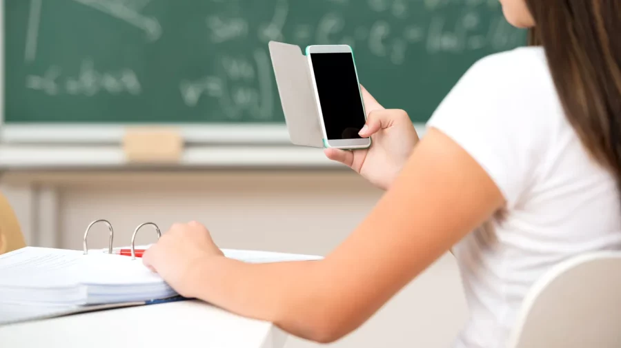 Coreea de Sud interzice telefoanele mobile în sălile de clasă începând din martie