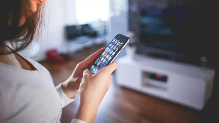 iPhone fără SIM fizic? Apple pregătește o mutare importantă pentru piața europeană