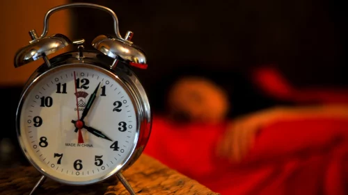 Moldova trece la ora de iarnă în acest weekend. Când trebuie să dăm ceasurile înapoi