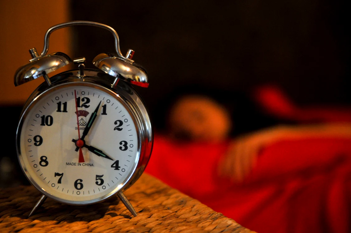 Moldova trece la ora de iarnă în acest weekend. Când trebuie să dăm ceasurile înapoi