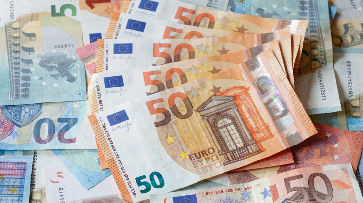 Euro scade, dolarul crește: BNM a publicat noile cotații valutare pentru perioada 31 octombrie – 2 noiembrie