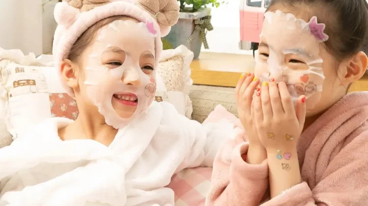 Dermatologii trag un semnal de alarmă asupra trendului „măști de față pentru copii de 4 ani”