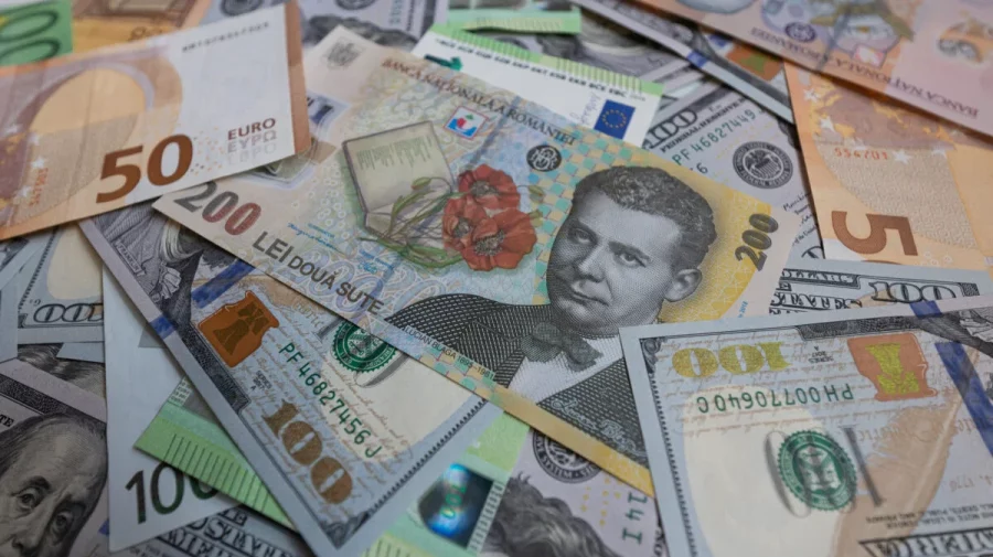 Curs valutar 10 noiembrie 2025: Cât valorează un euro și un dolar