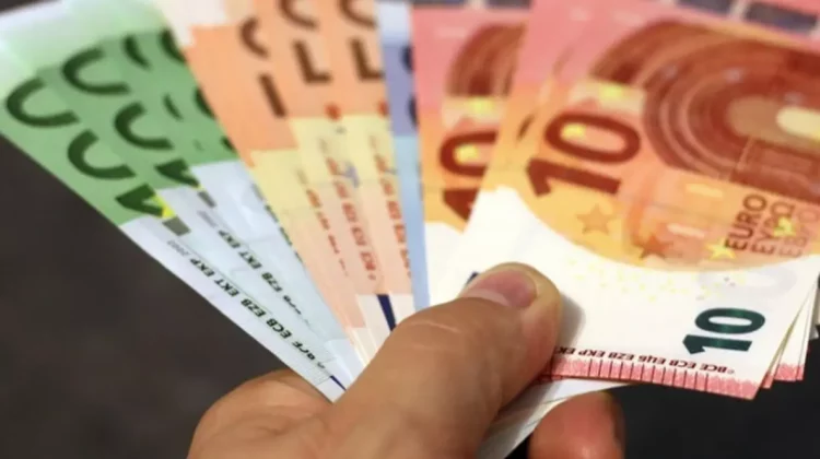 Curs valutar 26 noiembrie 2025: Cât valorează un euro și un dolar