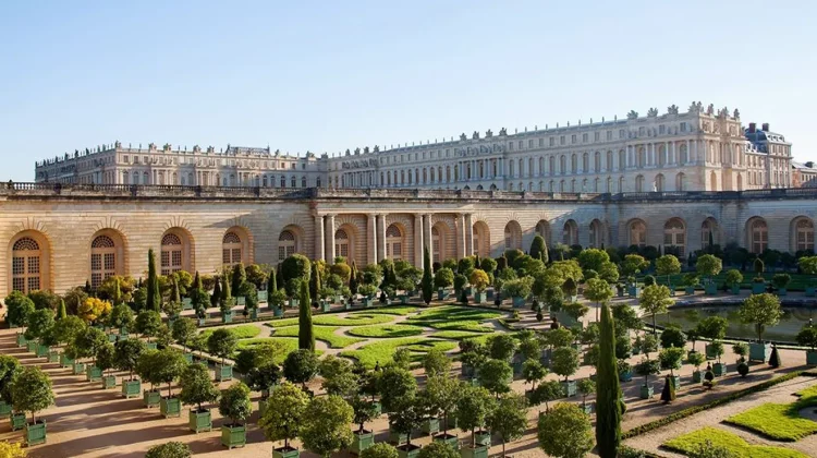 După Muzeul Luvru, Palatul Versailles îşi majorează tarifele pentru cetăţenii non-europeni