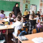 Note în clasa a IV-a, calificativ nou și mai puține teste, printre schimbările Ministerului Educației